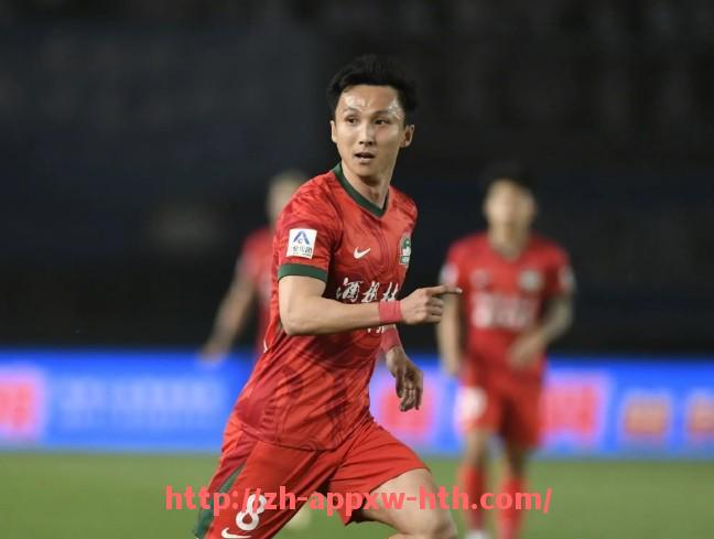 HTH华体会APP下载-英超球队球衣广告位价格及赞助商变动概况