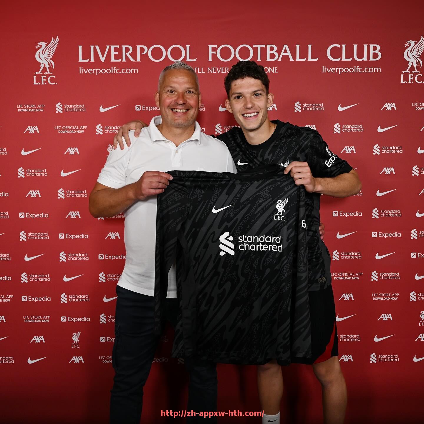 HTH华体会APP下载-世俱杯官方直播频道整合上线,多视角互动助威新体验